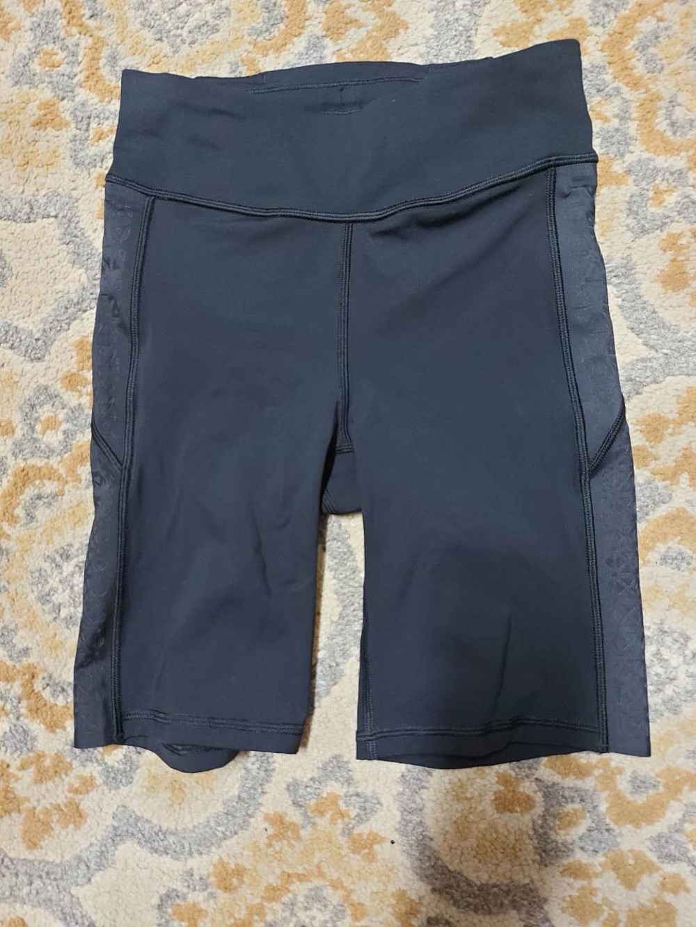 Lululemon black bike shorts
